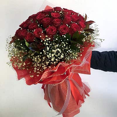 Sevgiliye Kirmizi G�l Buketi